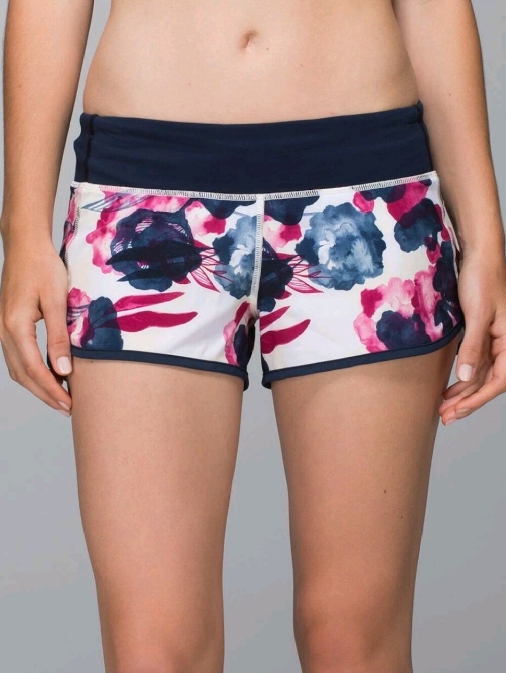 LKNEW LULULEMON SPEED SHORTS INKY FLORAL GHOST INKWELL BUMBLE BERRY/INKWELL